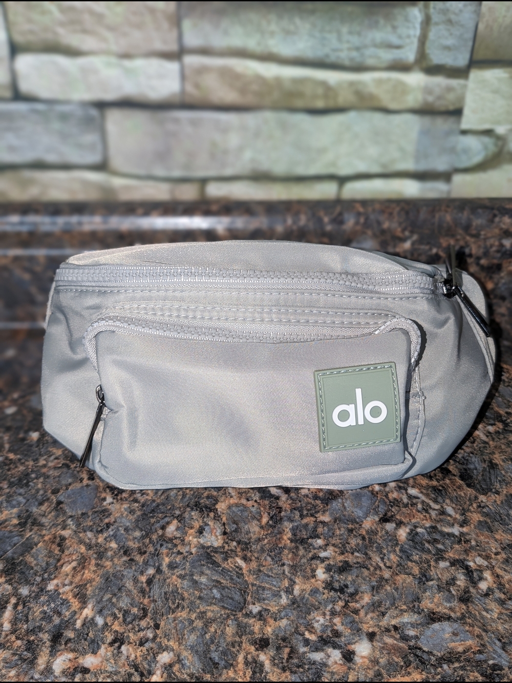 ALO Yoga Gray Men's Belt Bag with Olive Logo Patch